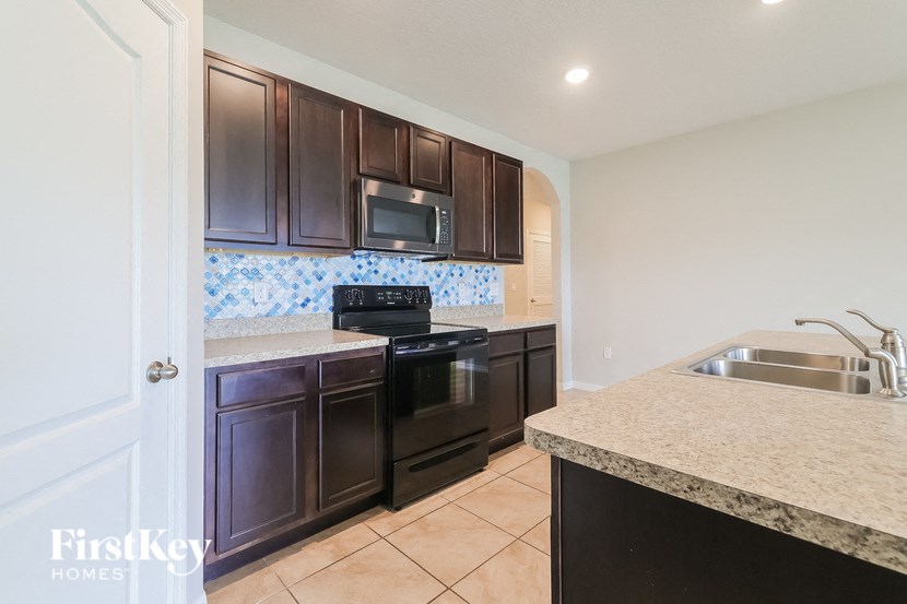 401 Panda Place 4 Beds House for Rent - Photo Gallery 4