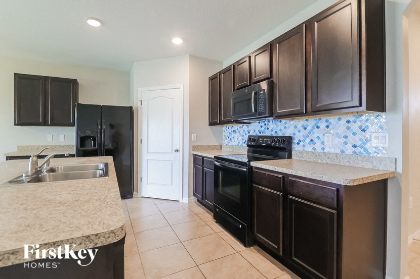 401 Panda Place 4 Beds House for Rent - Photo Gallery 5