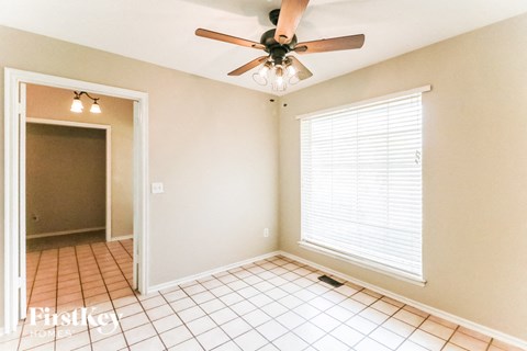 800 Adams Trail 3 Beds Apartment for Rent
