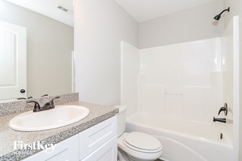 107 Woodside Court 4 Beds House for Rent - Photo Gallery 13