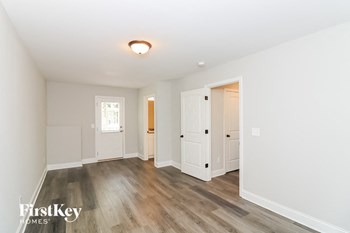 107 Woodside Court 4 Beds House for Rent - Photo Gallery 15