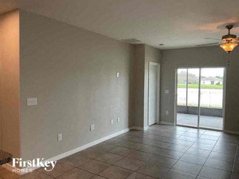 138 CASCADE BEND DRIVE 5 Beds Apartment for Rent