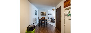2 Bedrooms, 1 Bathroom