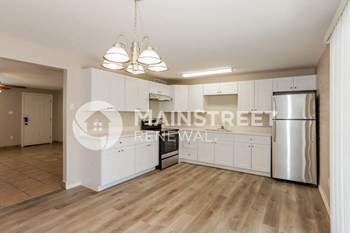 7247 W Mariposa St 3 Beds House for Rent - Photo Gallery 5