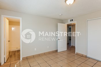 7247 W Mariposa St 3 Beds House for Rent - Photo Gallery 7