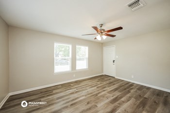422 Dorie St 3 Beds House for Rent - Photo Gallery 3