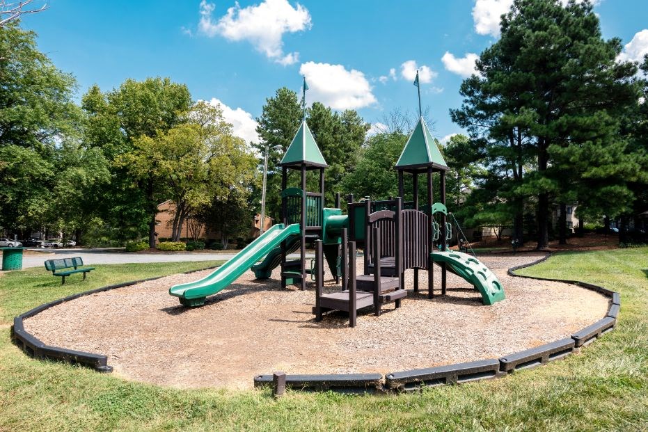 Stonesthrow By ARIUM Apartments, 3501 Farmington Dr, Greensboro, NC