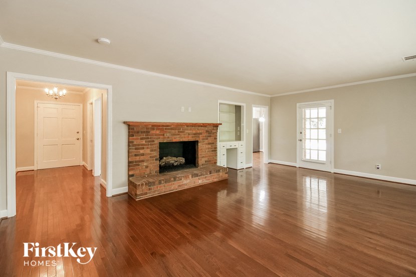 401 Idlewild Drive 3 Beds House for Rent - Photo Gallery 2