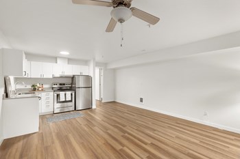 11115 NE 2nd St Studio-1 Bed Apartment for Rent - Photo Gallery 8