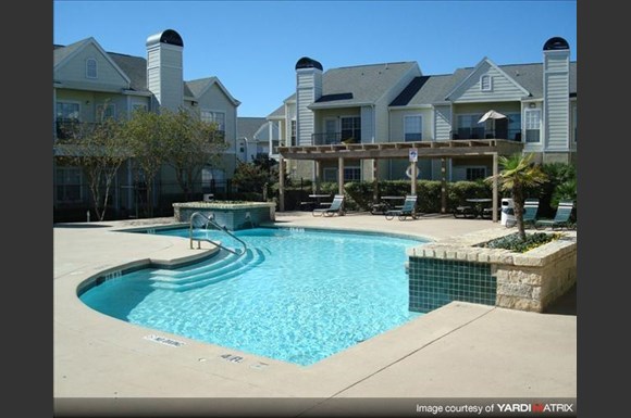 Three Fountains Apartments 7935 Pipers Creek San Antonio
