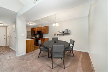 556 CLOVERFIELD LN 301 2 Beds Condo for Rent - Photo Gallery 7