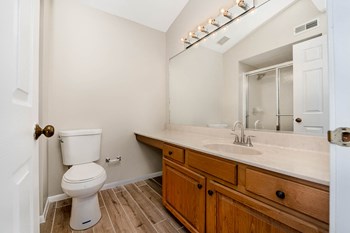 556 CLOVERFIELD LN 301 2 Beds Condo for Rent - Photo Gallery 19