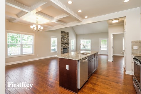 123 Lansdowne Place 4 Beds Apartment for Rent