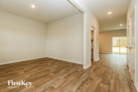 409 Zenith Boulevard 4 Beds Apartment for Rent