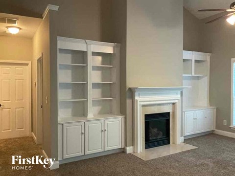 495 Roland Manor Drive 4 Beds Apartment for Rent