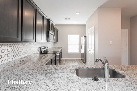 112 Barbwire Way 5 Beds Apartment for Rent