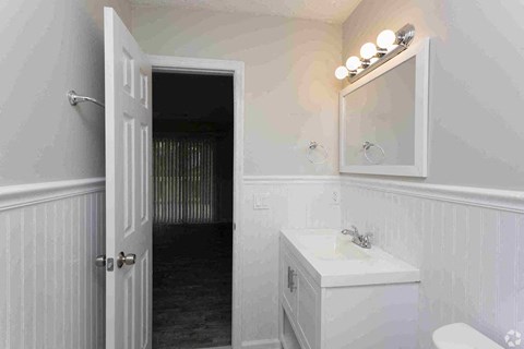 Courtyard West Apartments