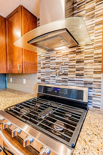 3529 Aspen Ave NE 4 Beds House for Rent - Photo Gallery 7