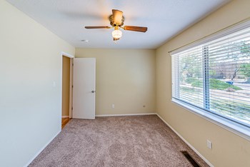 3529 Aspen Ave NE 4 Beds House for Rent - Photo Gallery 18