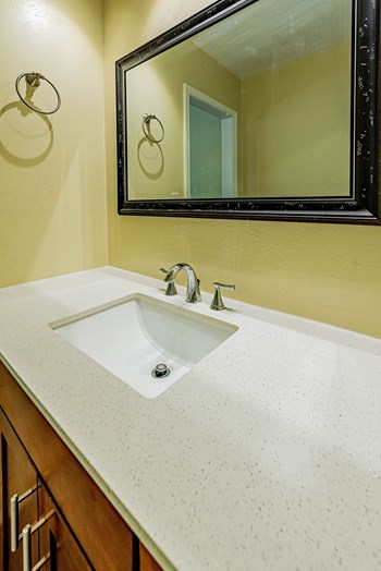 3529 Aspen Ave NE 4 Beds House for Rent - Photo Gallery 2
