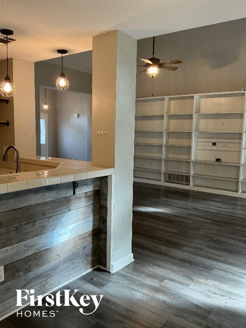 109 Stroud Circle 4 Beds Apartment for Rent