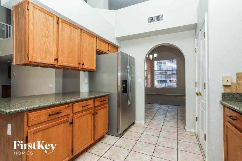 9880 N Windwalker Trail Tucson, AZ 85742