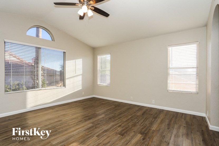 9880 N Windwalker Trail Tucson, AZ 85742