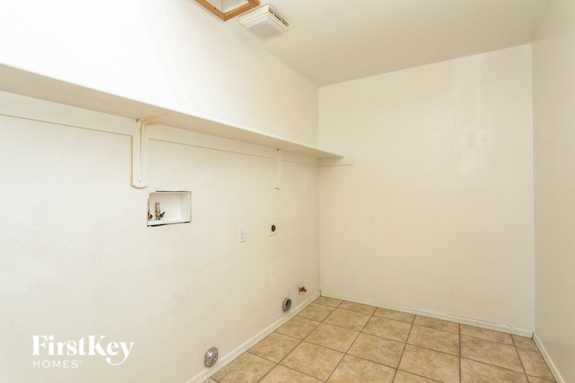 9880 N Windwalker Trail Tucson, AZ 85742
