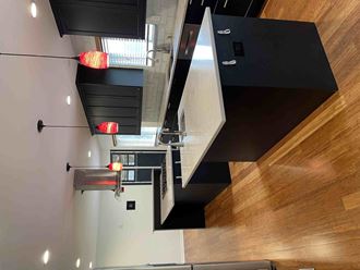 860 Knox St 3 Beds Apartment for Rent