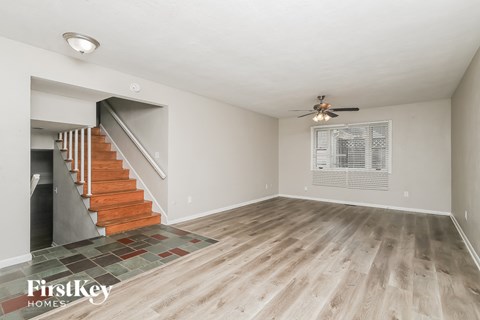 1798 Maple Avenue 4 Beds Apartment for Rent