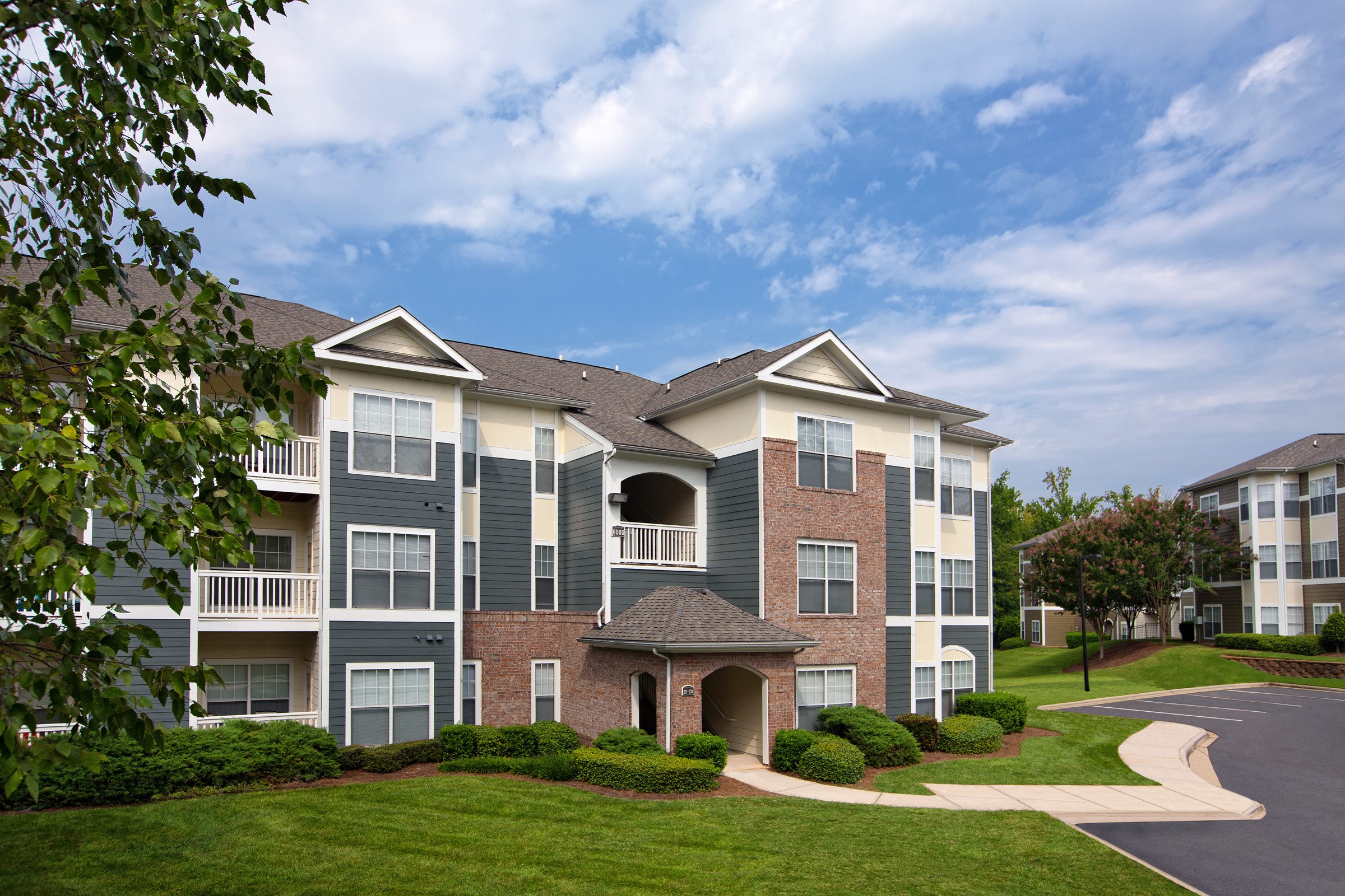 Bexley Creekside Apartments, 4101 Double Creek Crossing Dr., Charlotte