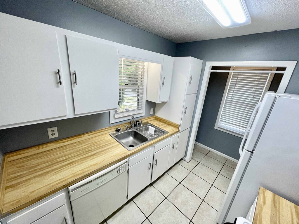 Canal Court Apartments