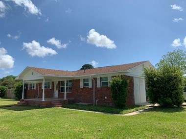 6069 St. Cloud Dr. 3 Beds Apartment for Rent