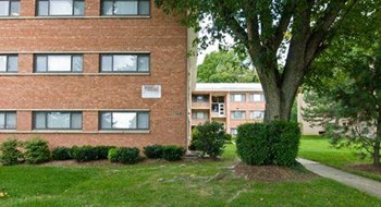 1325 North Hudson Street 1-2 Beds Apartment for Rent - Photo Gallery 19