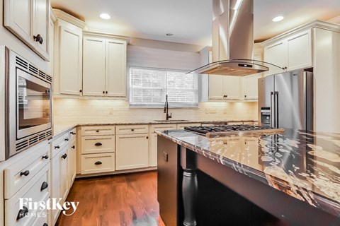 4957 Keith Drive 5 Beds Apartment for Rent