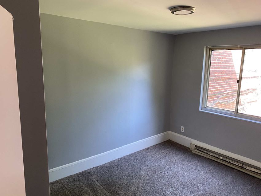 Coventry Manor Apartments500 South Chapel Gate Lane, 500 South Chapel