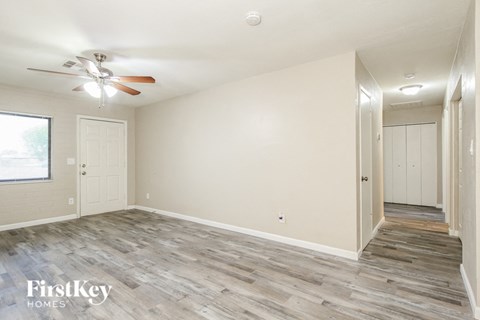 6233 S 18TH Avenue 4 Beds Apartment for Rent