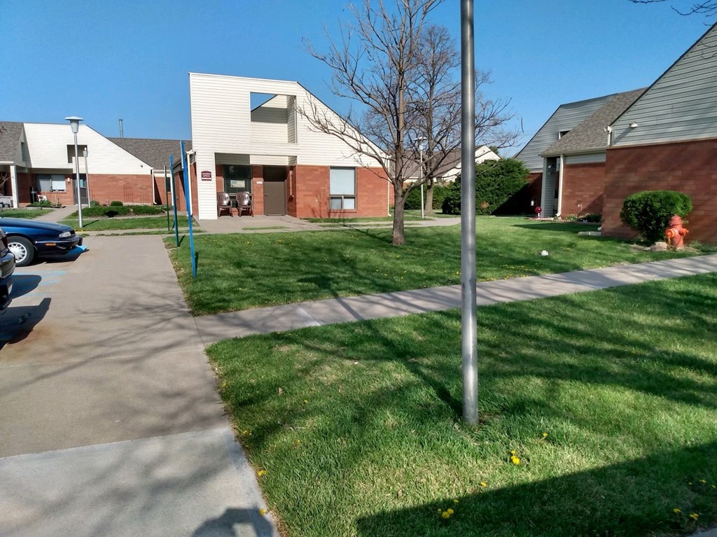 North Meadows Apt. Rentals Waverly, NE RentCafe