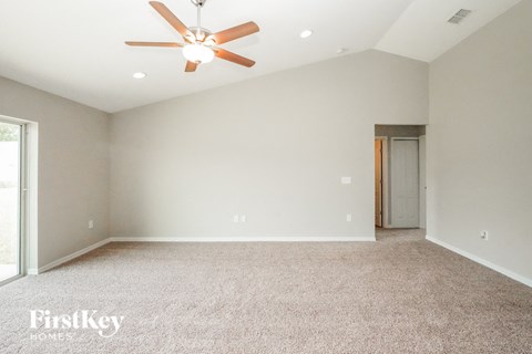 444 LANHAM DRIVE 3 Beds Apartment for Rent