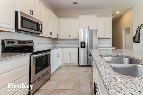 105 Gentle Circle Way 5 Beds Apartment for Rent