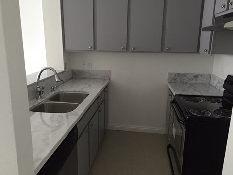 4664 W. 3rd St 1-2 Beds Apartment for Rent - Photo Gallery 17