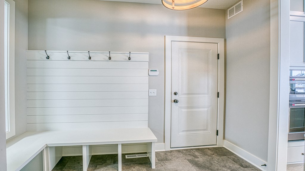 9733 8th St. N. 5 Beds House for Rent - Photo Gallery 19