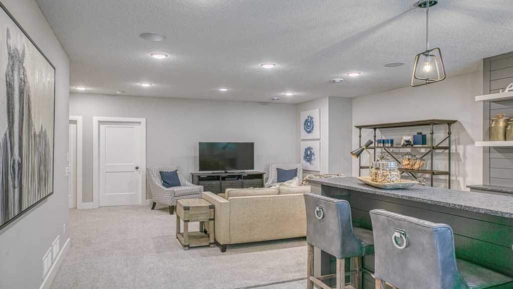 9733 8th St. N. 5 Beds House for Rent - Photo Gallery 12