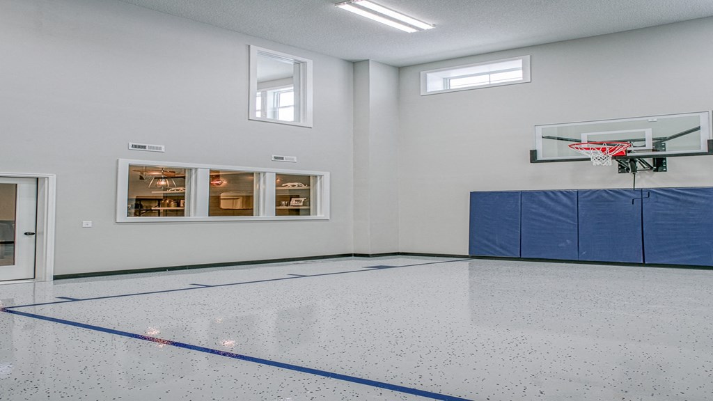 9733 8th St. N. 5 Beds House for Rent - Photo Gallery 6