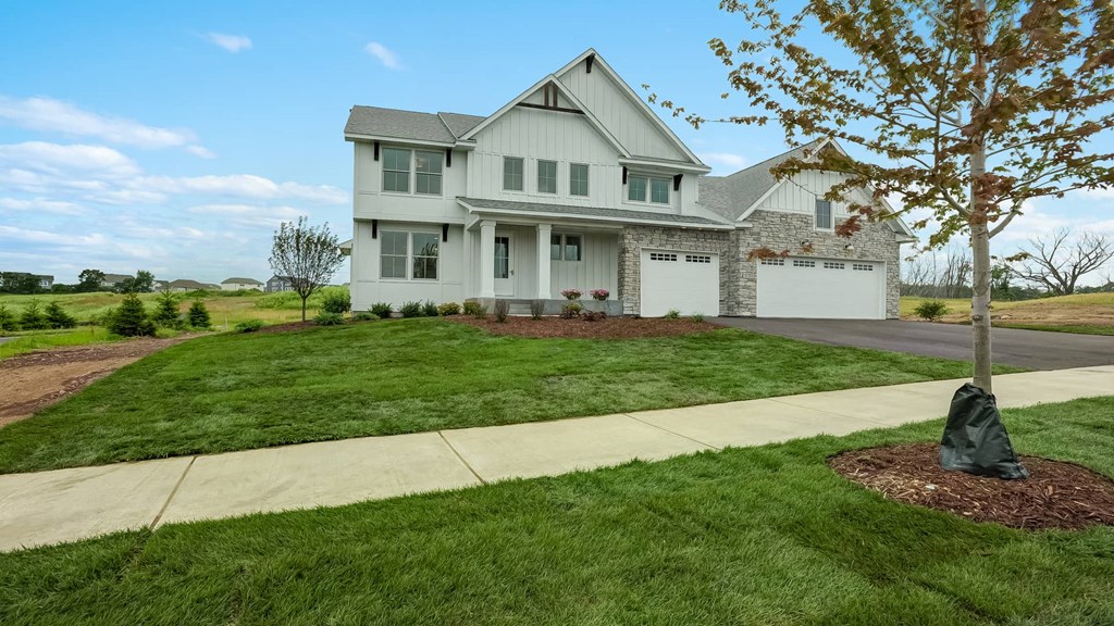 9733 8th St. N. 5 Beds House for Rent - Photo Gallery 3