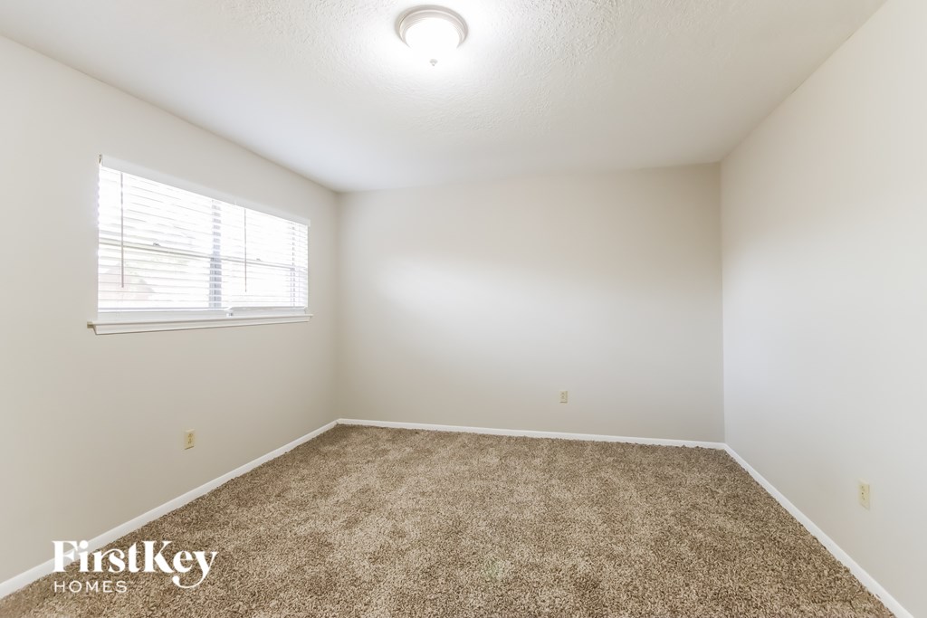 3804 Canterbury Dr 3 Beds House for Rent - Photo Gallery 8