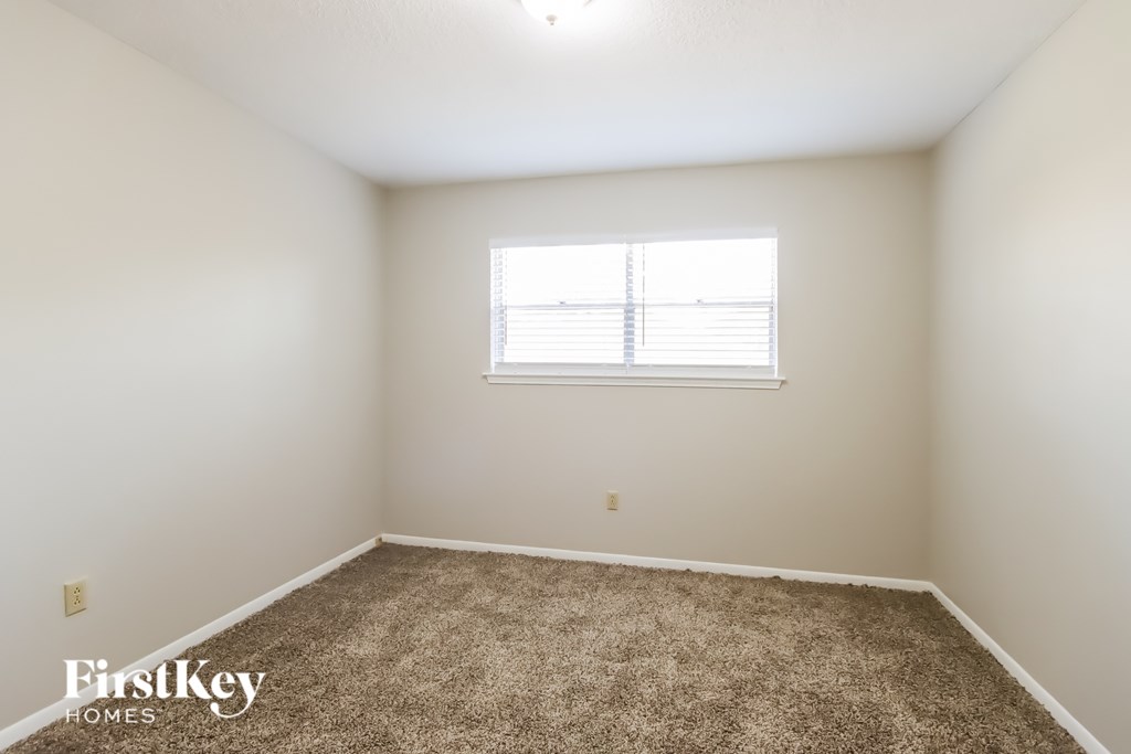 3804 Canterbury Dr 3 Beds House for Rent - Photo Gallery 11