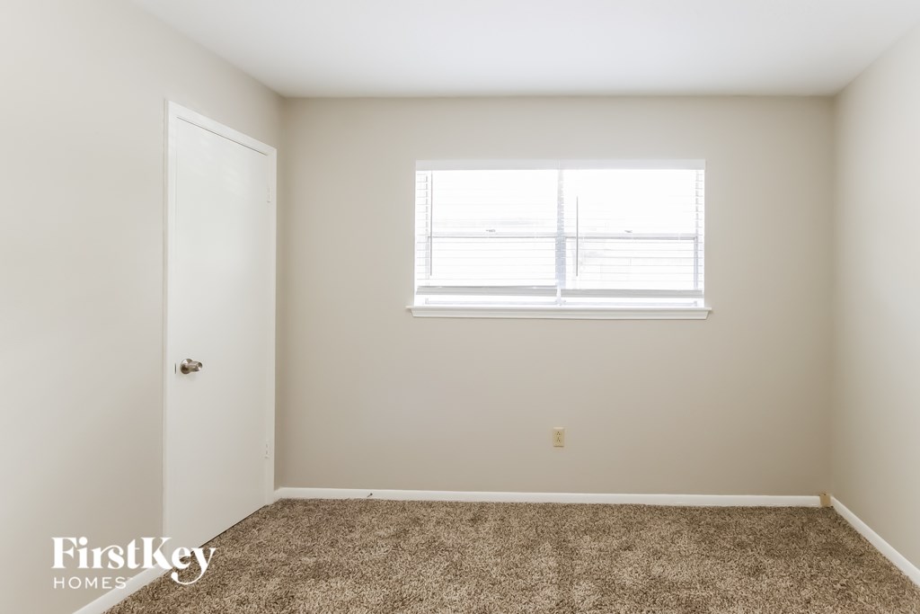 3804 Canterbury Dr 3 Beds House for Rent - Photo Gallery 12