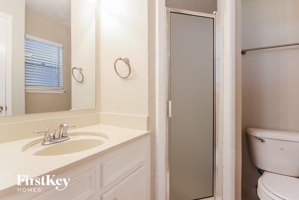 3804 Canterbury Dr 3 Beds House for Rent - Photo Gallery 13