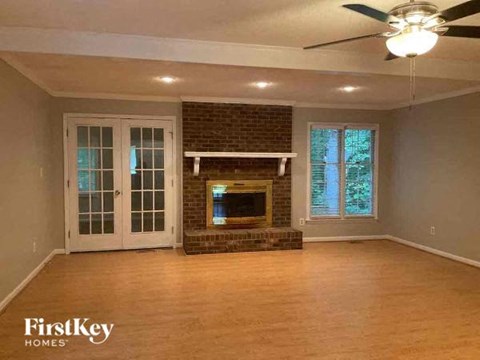 749 Lois Lane 3 Beds Apartment for Rent